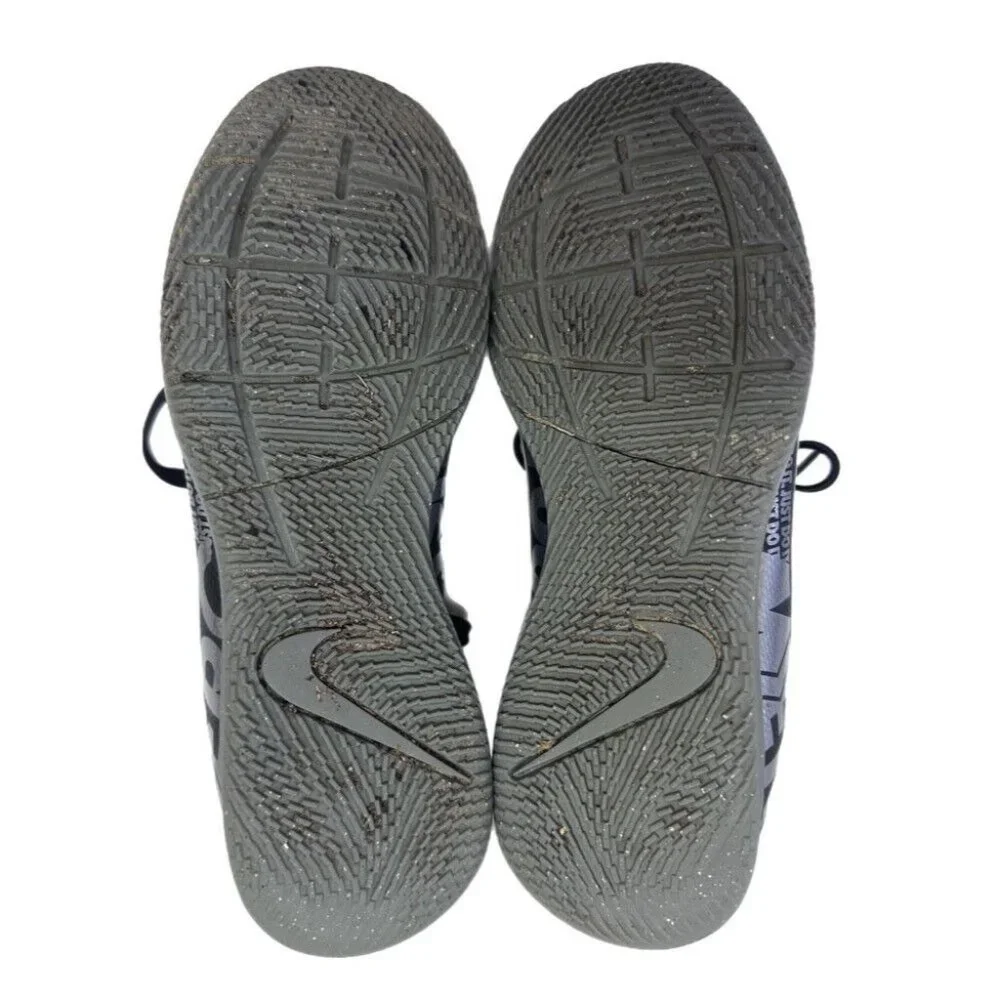 Nike Vapor-13 Club Indoor Soccer Turf Shoes Sneakers SIZE 5 AT7997-001